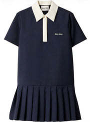 Robe Plissée  Élégance